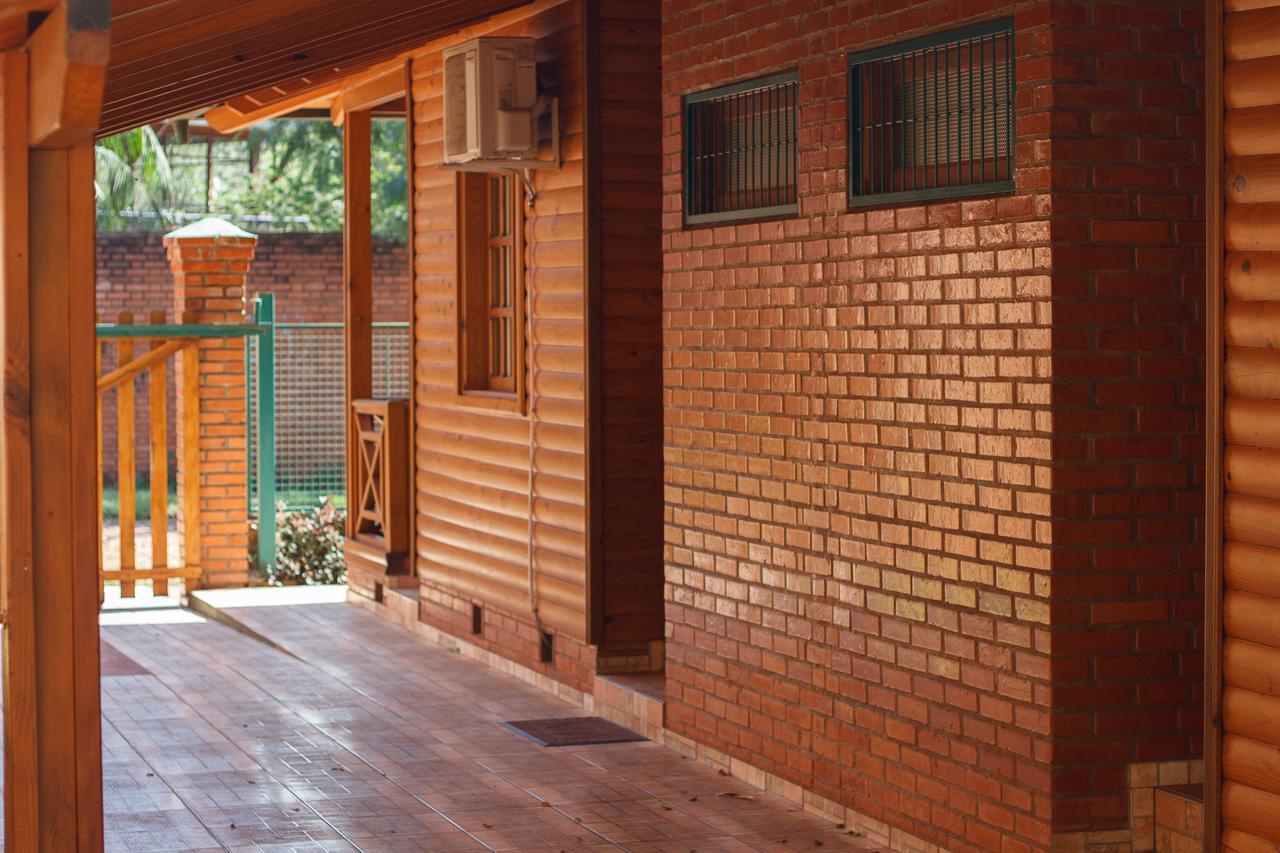 Cabanas Paseo Del Yacaratia Puerto Iguazu Exterior photo